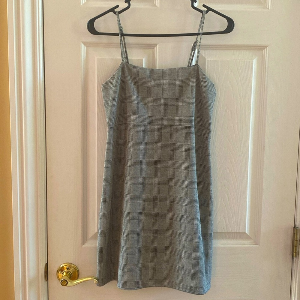 Black and white empire knit dress